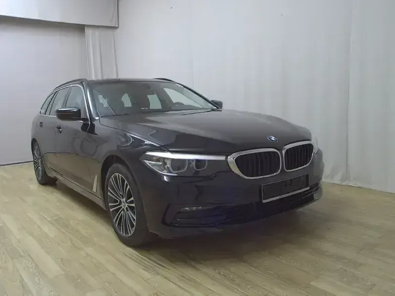 Gebraucht BMW 520 Sport Line 190 PS (139 kW) 2020 Schwarz Kombi