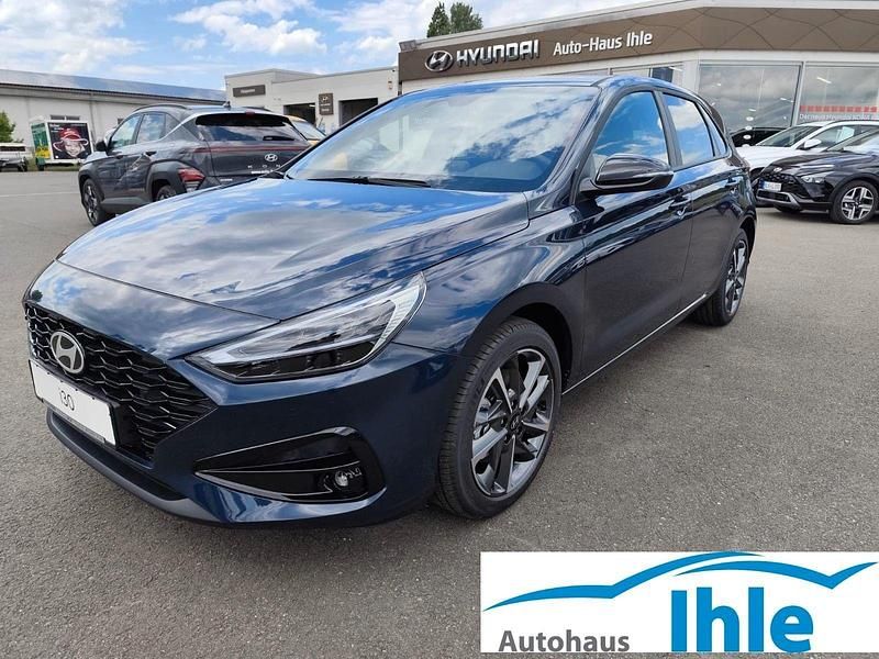 Blau Gebraucht 2024 Hyundai i30 Advantage Limousine | 19.990 € (Etwas zu teuer) - Bild 1/4