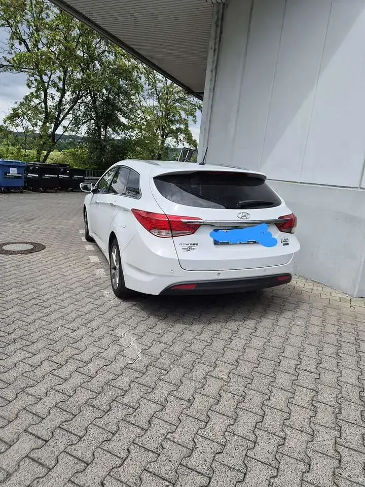 Gebraucht Hyundai i40 Style 141 PS (103 kW) 2014 Weiß Kombi