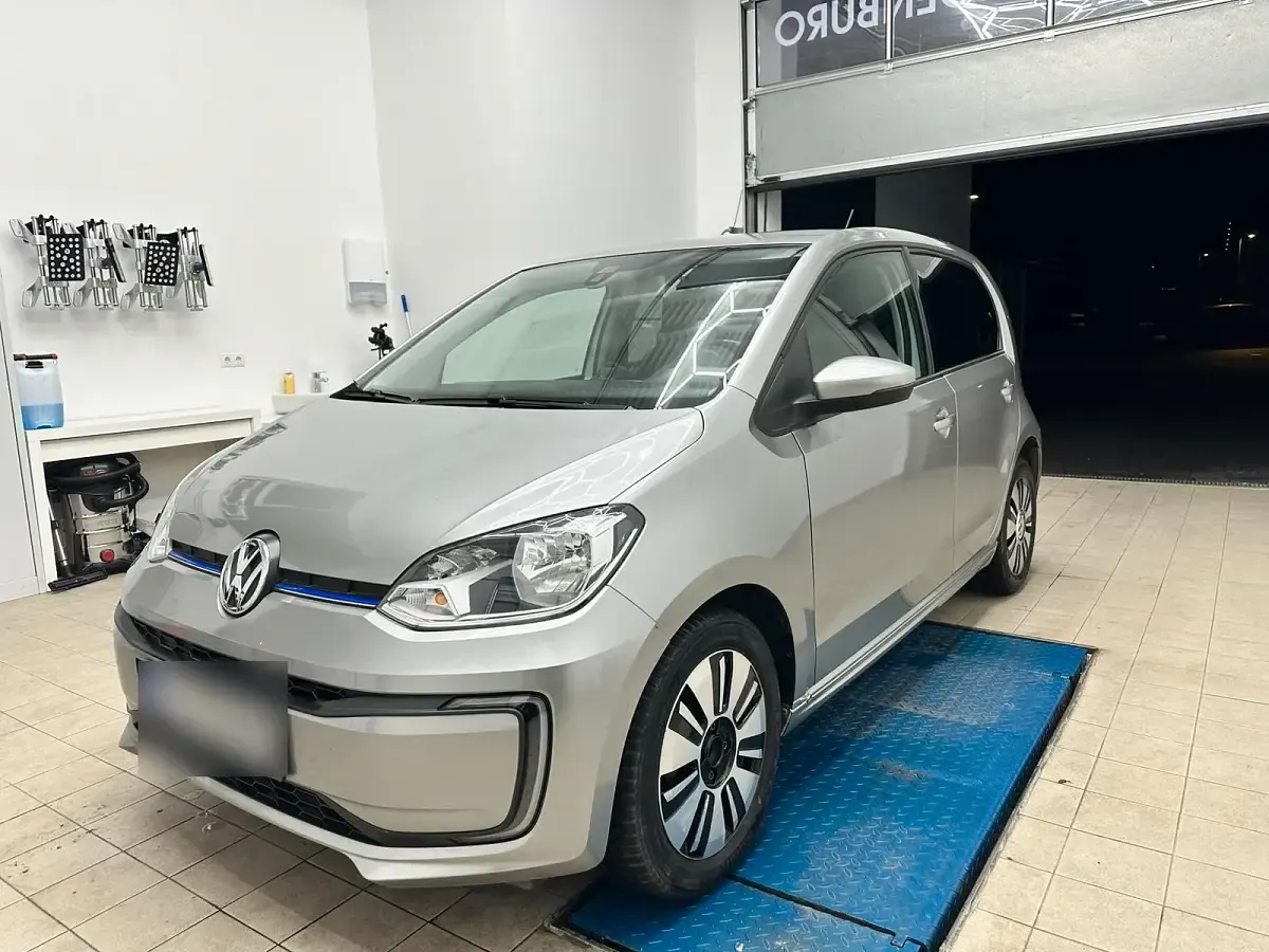 Gebraucht VW e-up! 60 kW (82 PS) 2017 Weiß Kleinwagen