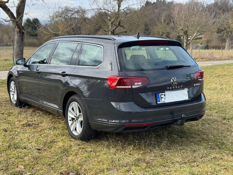Gebraucht VW Passat Business 200 PS (147 kW) 2021 Grau Kombi