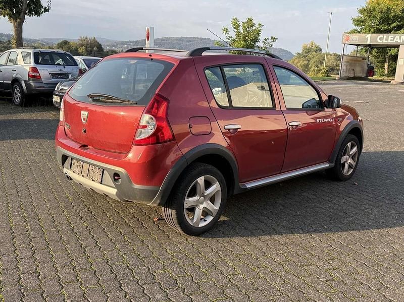 Gebraucht Dacia Sandero Stepway 87 PS (63 kW) 2010 Feuerrot Kleinwagen