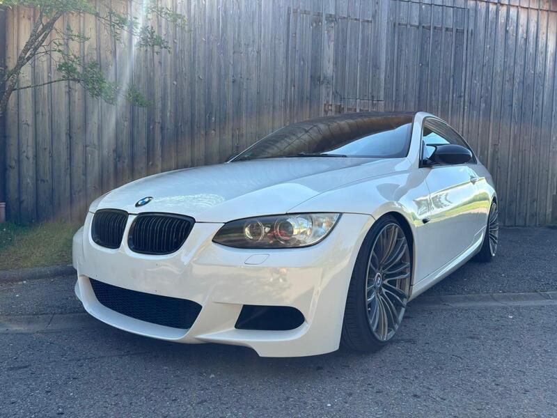 Weiß Gebraucht 2008 BMW 335 M Sport Coupé | 16.200 € (Fairer Preis) - Bild 1/4