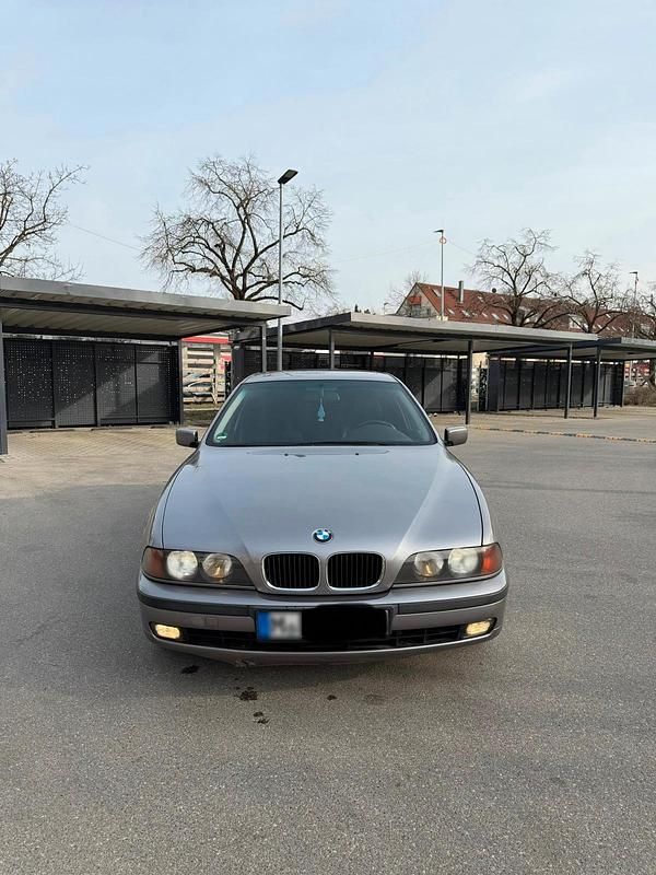 Gebraucht BMW 523 170 PS (125 kW) 1997 Grau Limousine
