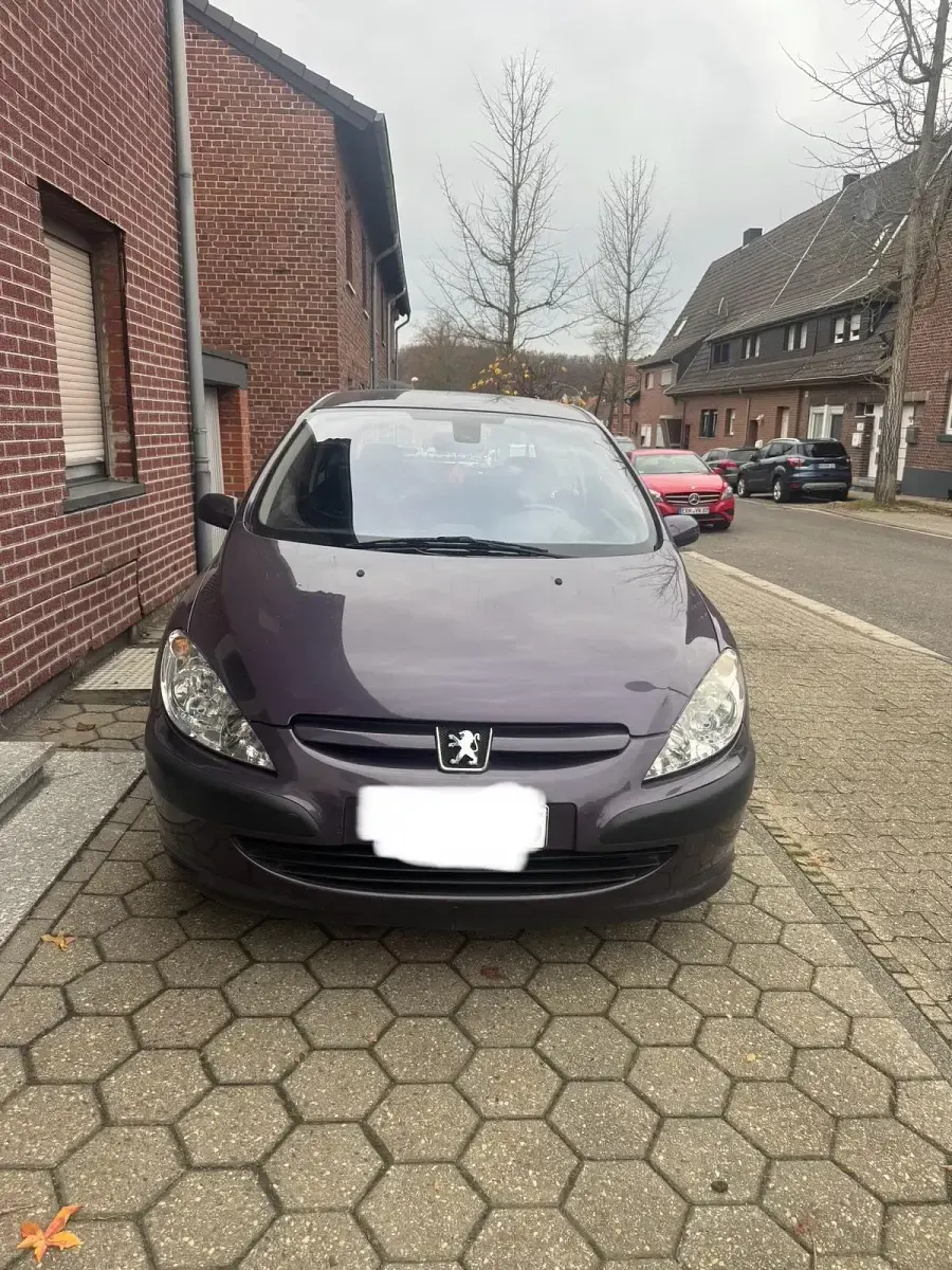 Gebraucht Peugeot 307 90 PS (66 kW) 2003 Violet Limousine