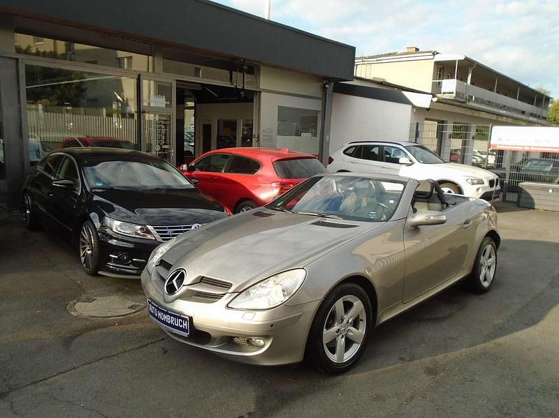Grau Gebraucht 2006 Mercedes SLK200 Cabrio | 8.990 € (Guter Preis) - Bild 1/4