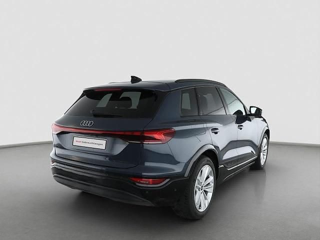 Gebraucht Audi Q6 e-tron Ambiente 185 kW (252 PS) 2025 Plasmablau SUV