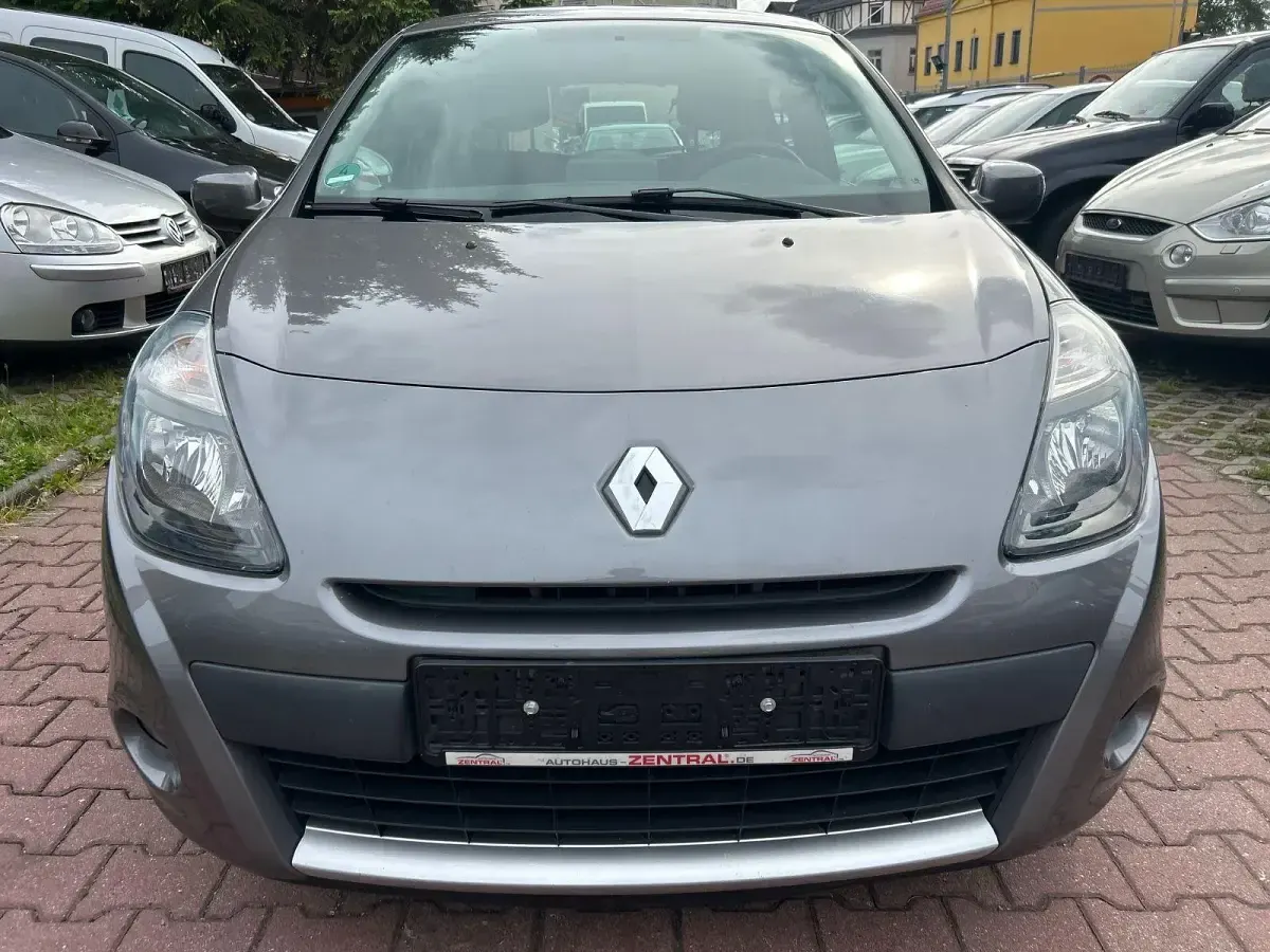 Gebraucht Renault Clio IV Expression 75 PS (55 kW) 2012 Grau Kleinwagen