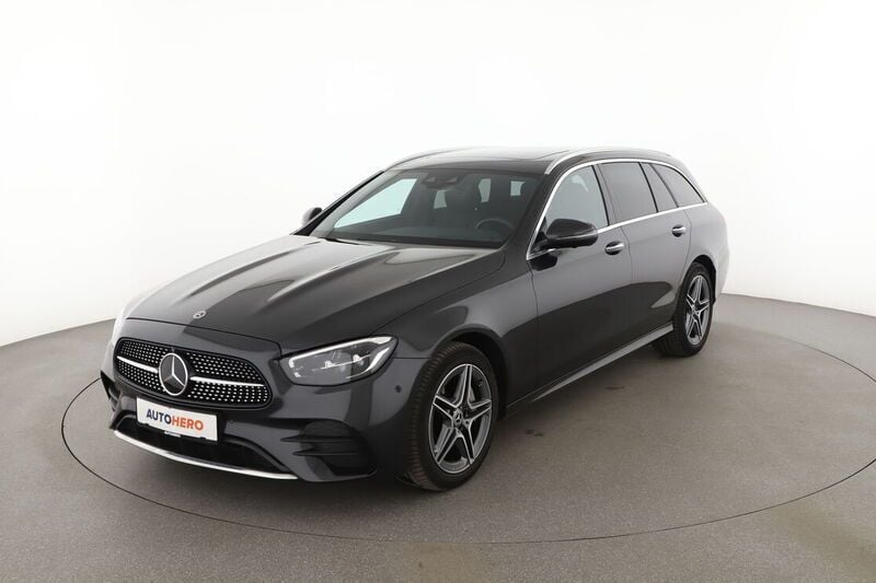 Grau Gebraucht 2022 Mercedes E400 AMG line Kombi | 50.970 € (Guter Preis) - Bild 1/4