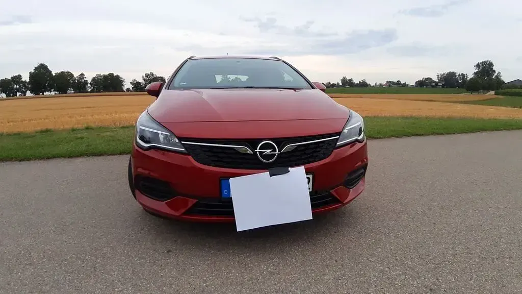 Gebraucht Opel Astra 110 PS (80 kW) 2021 Rot Kombi