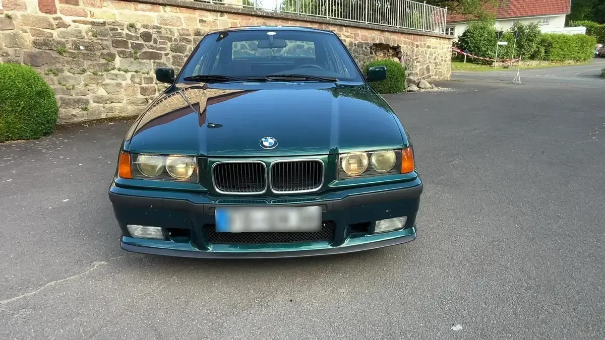 Gebraucht BMW 318 115 PS (84 kW) 1996 Grün Limousine
