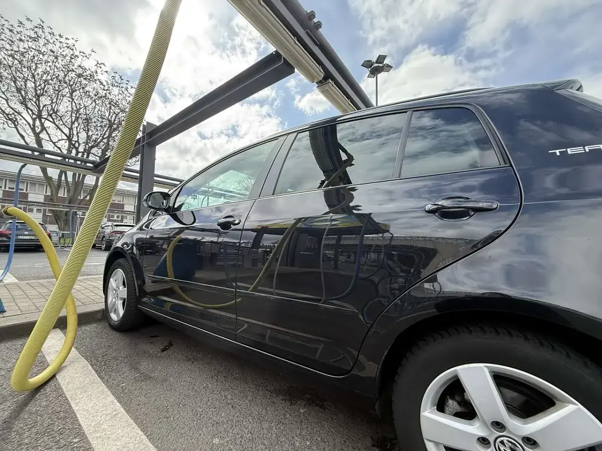 Gebraucht VW Golf VI Team 105 PS (77 kW) 2011 Kleinwagen