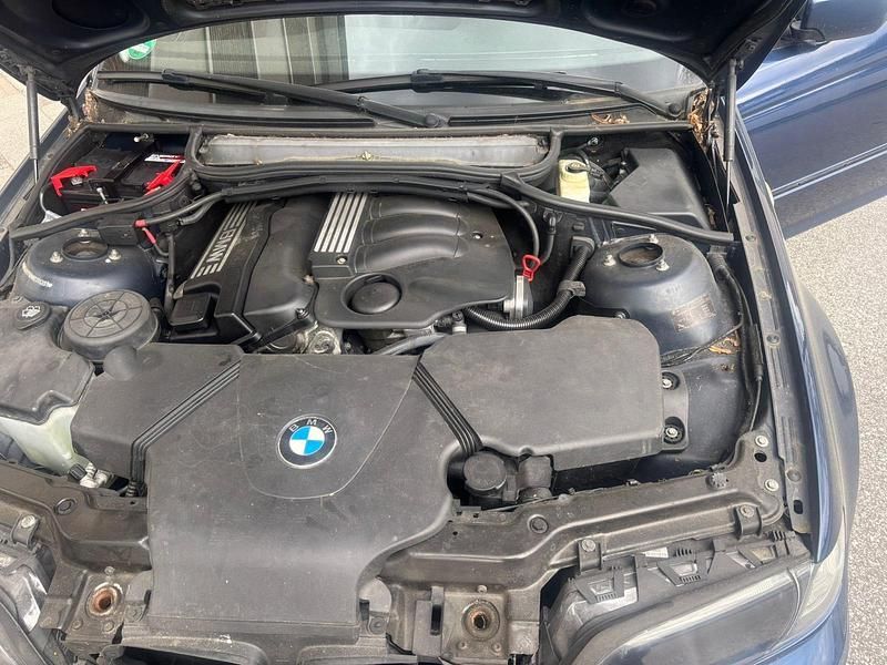 Gebraucht BMW 318 143 PS (105 kW) 2003 Blau Limousine