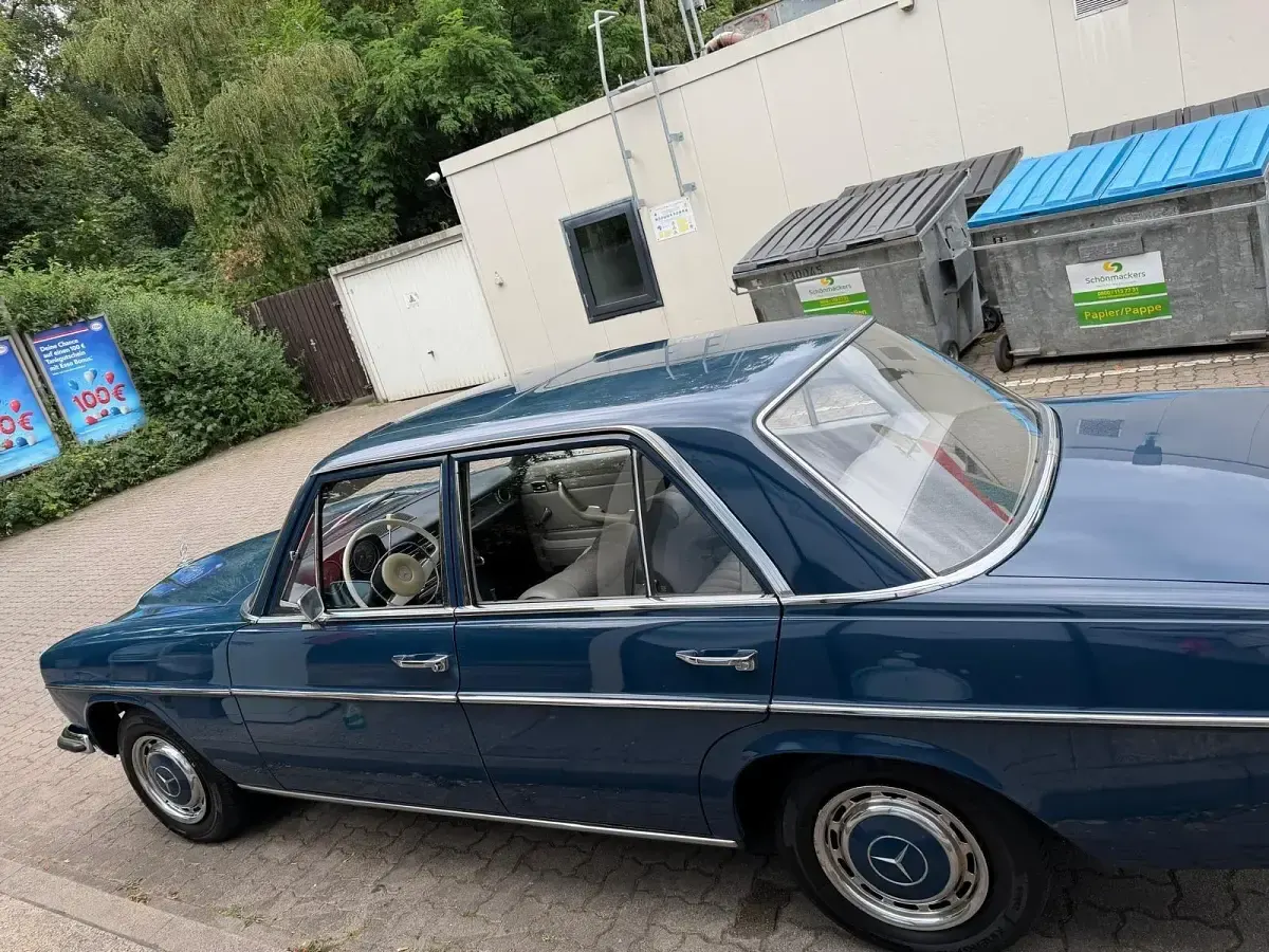 Gebraucht Mercedes W114 120 PS (88 kW) 1970 Blau Limousine