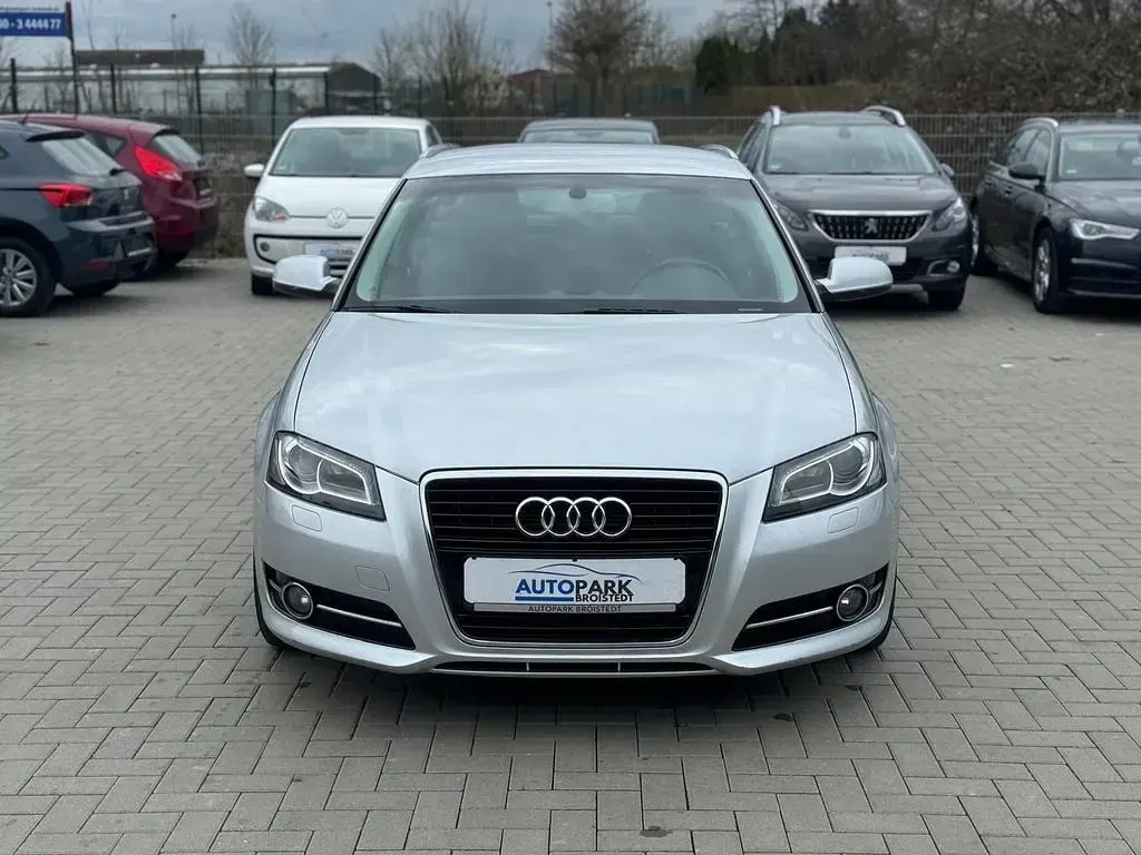 Używany Audi A3 Ambiente 140 KM (102 kW) 2012 Srebrny Hatchback