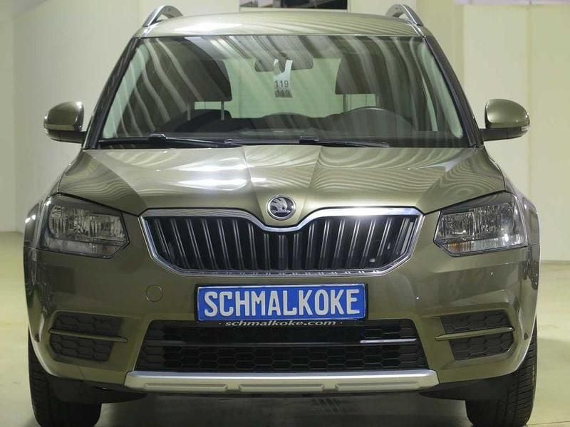Grün Gebraucht 2016 Skoda Yeti Cool Edition SUV | 8.950 € (Superpreis) - Bild 1/4