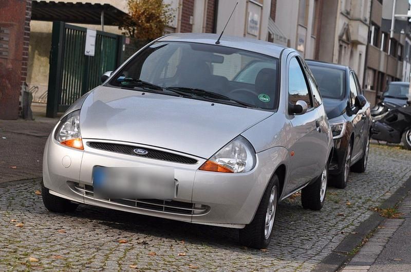 Second-hand Ford Ka 69 CP (50 kW) 2003 Argintiu Hatchback