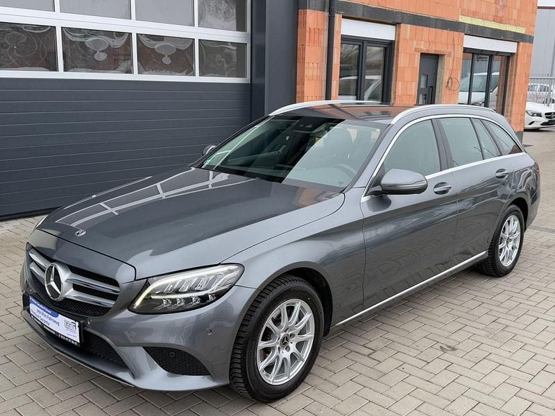 Grau Gebraucht 2019 Mercedes C180 Avantgarde Kombi | 22.499 € (Guter Preis) - Bild 1/4