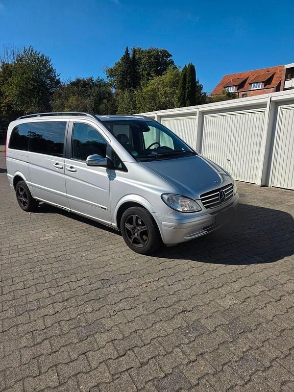 Silber Gebraucht 2008 Mercedes Viano Van / Kleinbus | 6.900 € (Superpreis) - Bild 1/4
