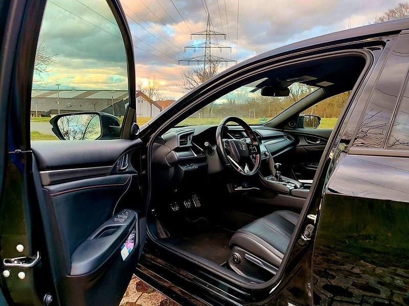 Gebraucht Honda Civic Dynamic 126 PS (92 kW) 2020 Schwarz Limousine