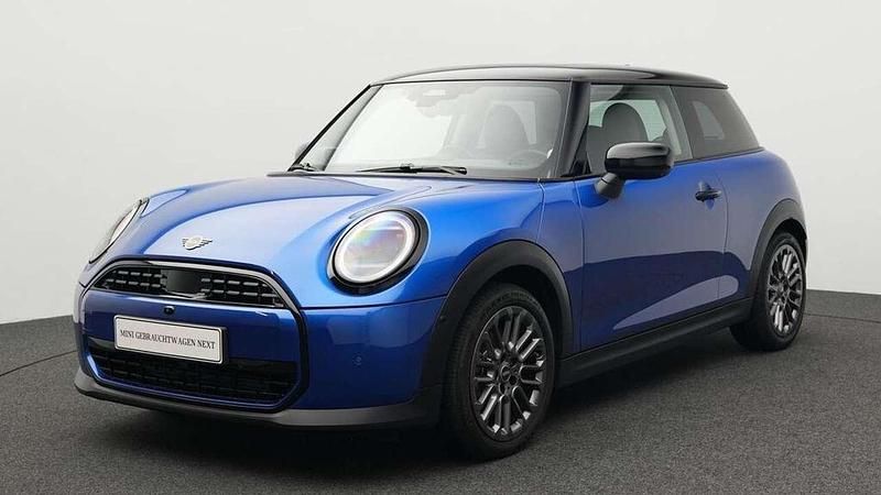 Blau Gebraucht 2024 Mini Cooper Classic Kleinwagen | 27.088 € (Fairer Preis) - Bild 1/4