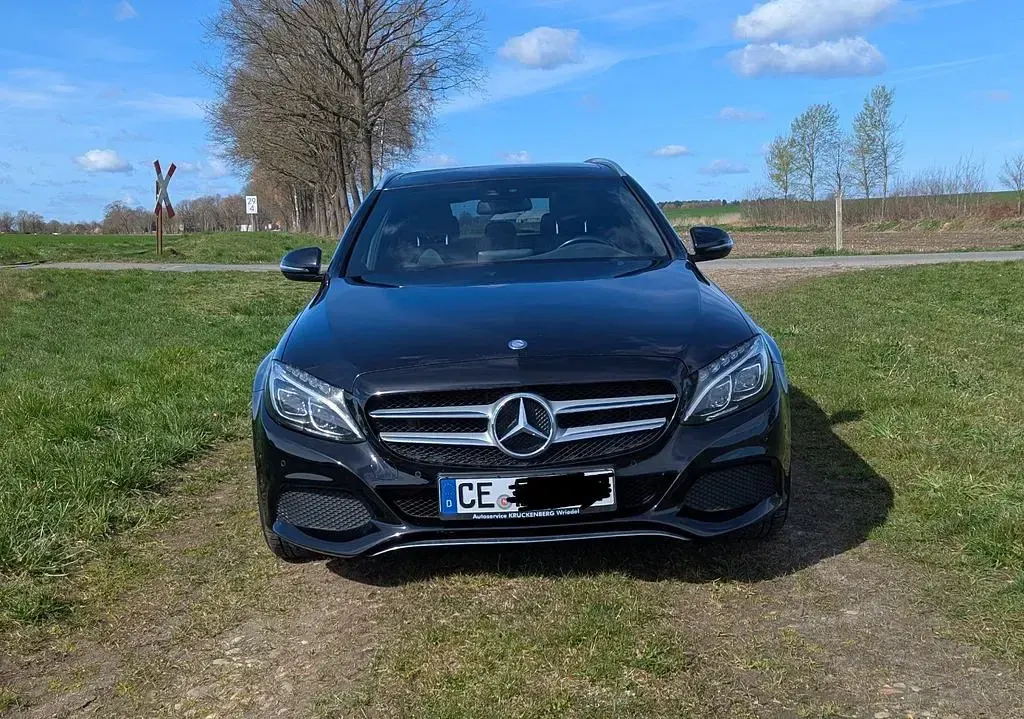 Gebraucht Mercedes E250 204 PS (150 kW) 2016 Schwarz Limousine