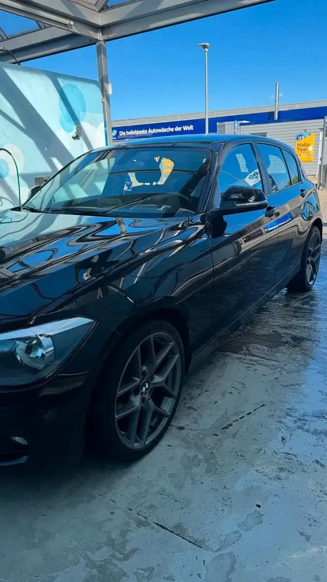 Gebraucht BMW 116 136 PS (100 kW) 2012 Schwarz Kleinwagen