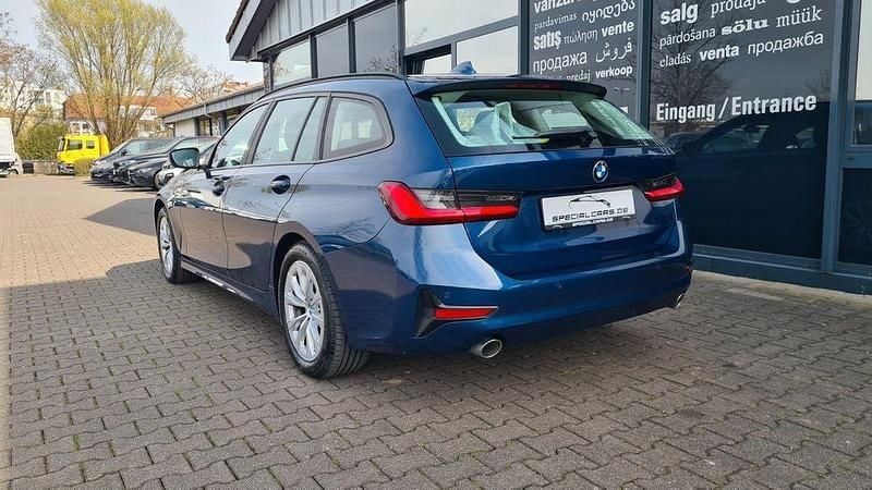 Gebraucht BMW 318 Advantage 150 PS (110 kW) 2020 Blau Limousine