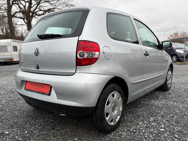 Gebraucht VW Fox 60 PS (44 kW) 2011 Silber Kleinwagen