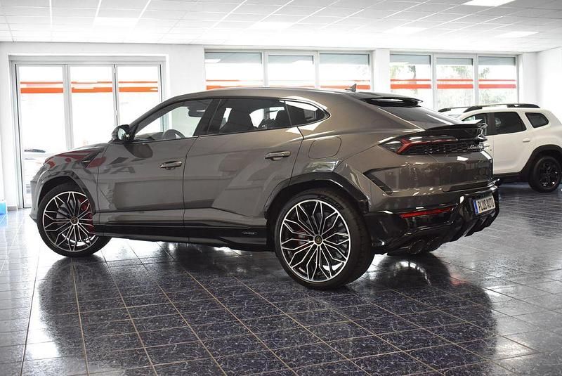 Neu Lamborghini Urus 799 PS (587 kW) 2026 Grau SUV