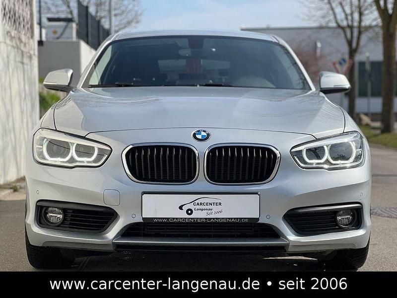 Gebraucht BMW 118 Advantage 136 PS (100 kW) 2018 Silber Kleinwagen