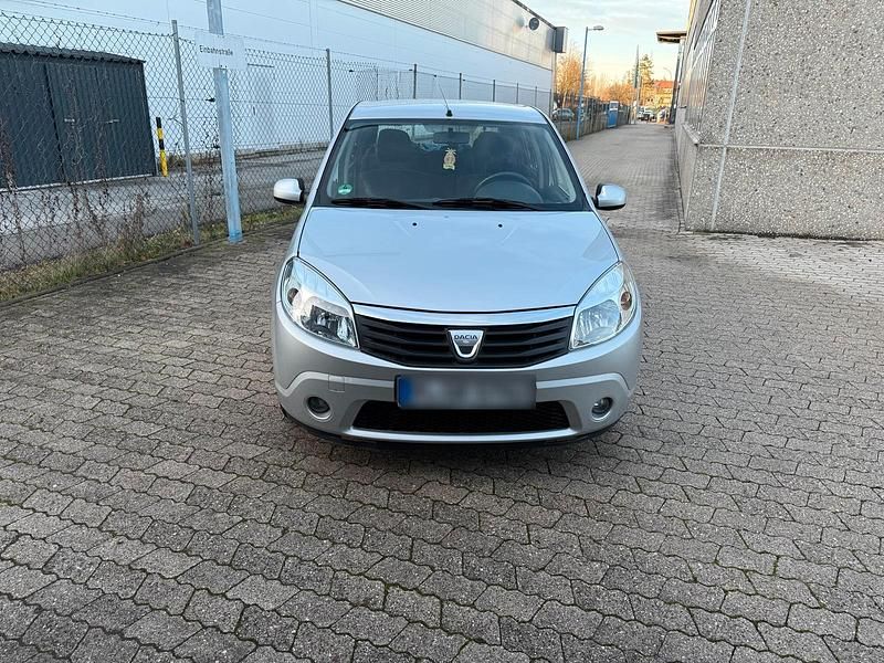 Gebraucht Dacia Sandero 75 PS (55 kW) 2009 Silber Kleinwagen