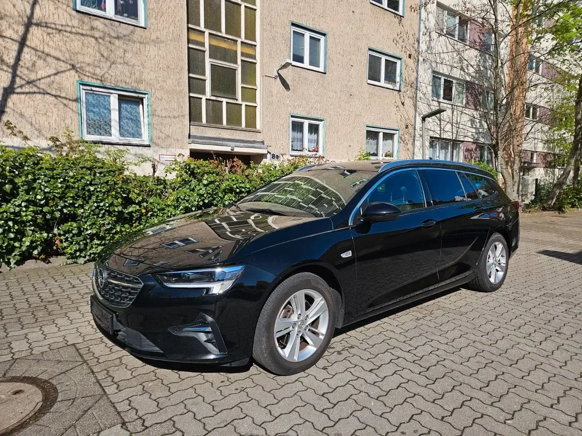 Gebraucht Opel Insignia Elegance 174 PS (127 kW) 2021 Schwarz Kombi