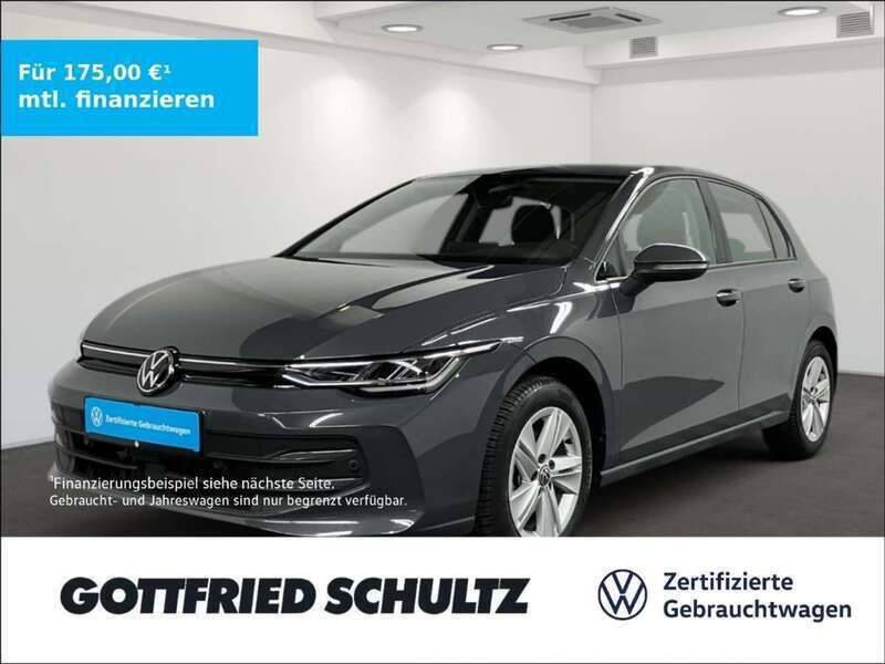 Grau Gebraucht 2024 VW Golf VIII Life Limousine | 21.490 € (Guter Preis) - Bild 1/3