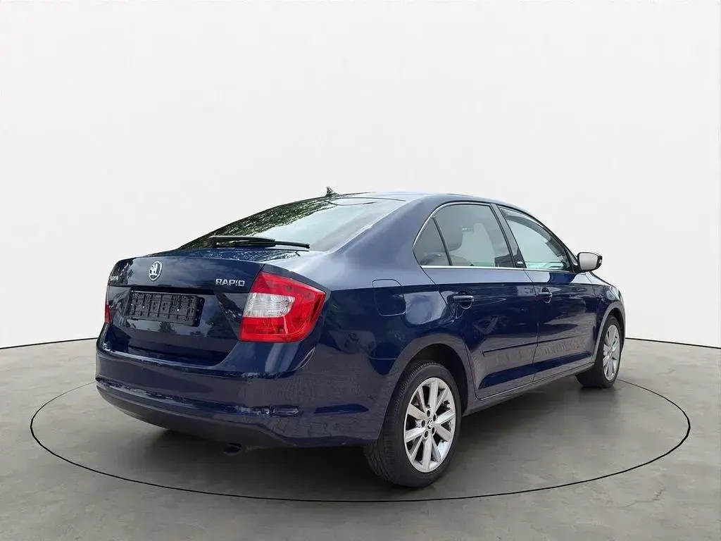 Gebraucht Skoda Rapid Joy 110 PS (80 kW) 2016 Blau Kleinwagen