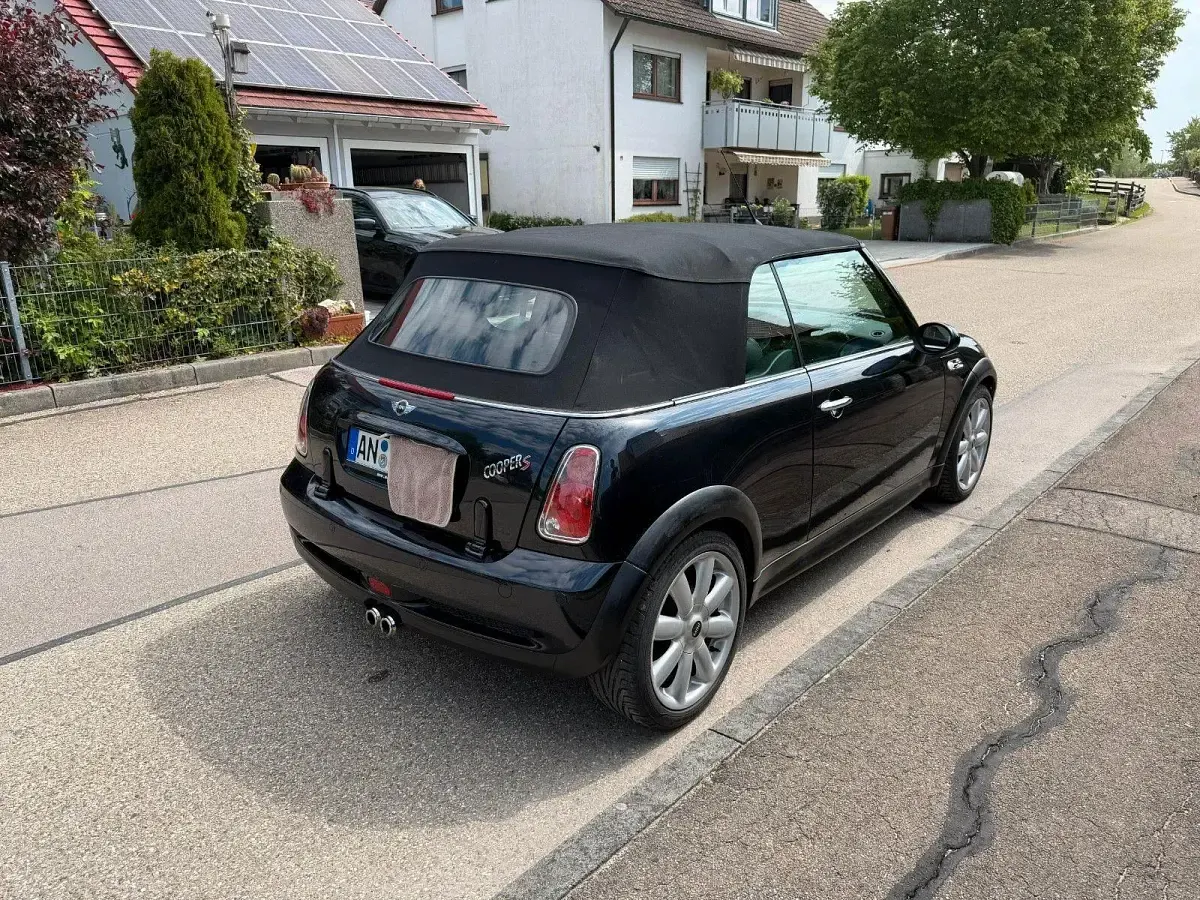 Käytetty Mini Cooper S Cabriolet 170 HP (125 kW) 2007 Musta Avoauto