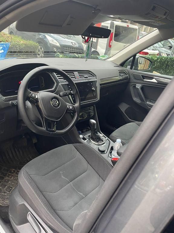 Gebraucht VW Tiguan 190 PS (139 kW) 2019 Grau SUV