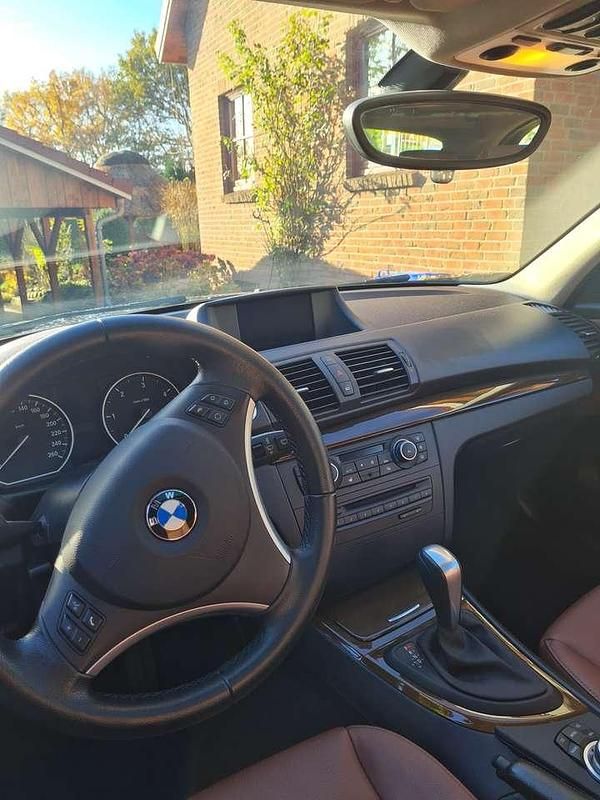 Gebraucht BMW 120 177 PS (130 kW) 2010 Schwarz Kleinwagen