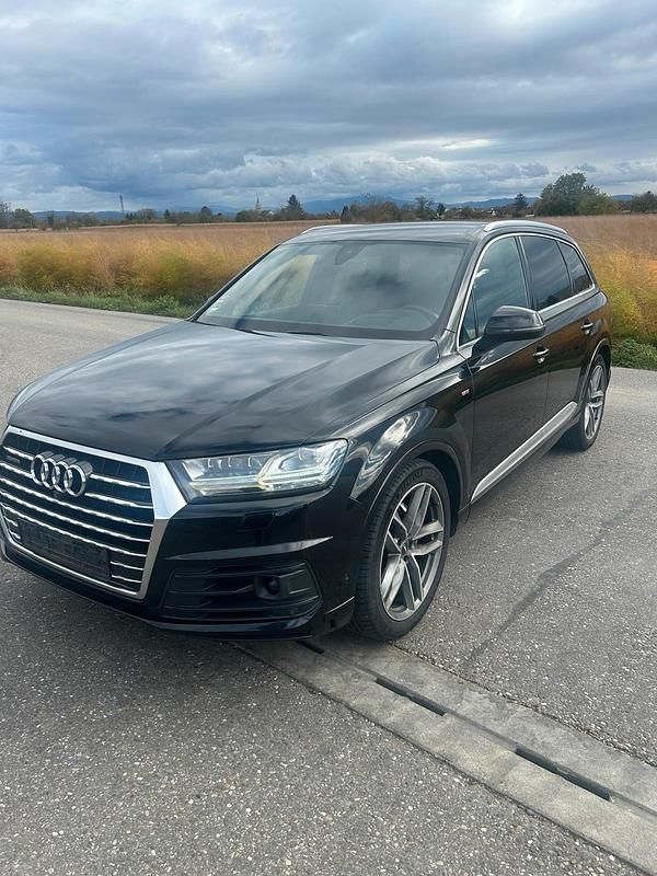 Second-hand Audi Q7 272 CP (200 kW) 2017 Negru SUV