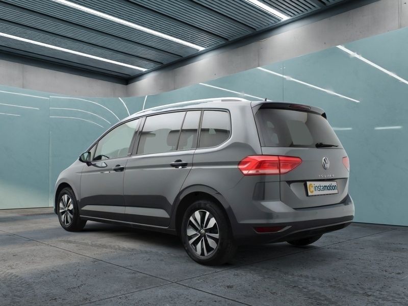 Gebraucht VW Touran S 150 PS (110 kW) 2024 Grau Van / Kleinbus