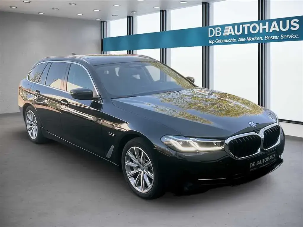 Gebraucht BMW 530e 292 PS (214 kW) 2021 Schwarz Kombi