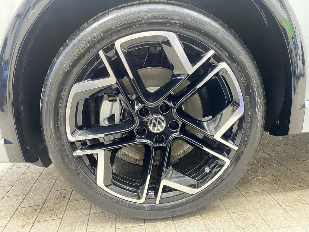 Neu VW Tiguan R-line 150 PS (110 kW) 2026 Oyster silver metallic SUV