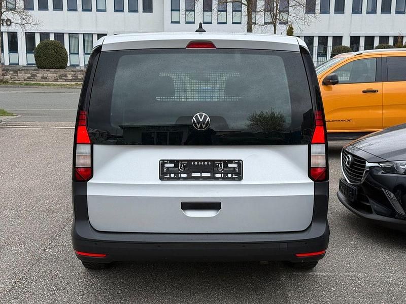 Gebraucht VW Caddy Maxi 102 PS (75 kW) 2022 Silber Van / Kleinbus