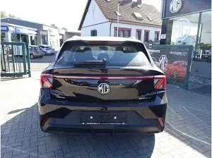 Neu MG MG4 EV 110 kW (150 PS) 2026 Schwarz (black pearl) Kleinwagen