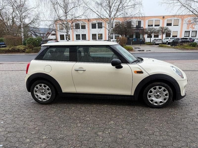 Gebraucht Mini ONE 75 PS (55 kW) 2017 Weiß Kleinwagen
