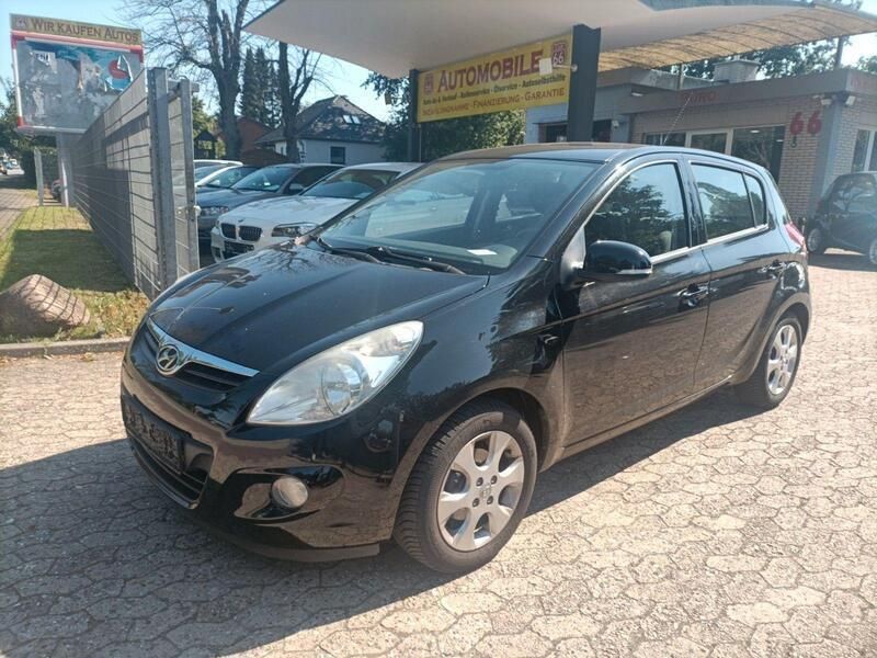 Schwarz Gebraucht 2011 Hyundai i20 Classic Kleinwagen | 2.500 € (Fairer Preis) - Bild 1/4