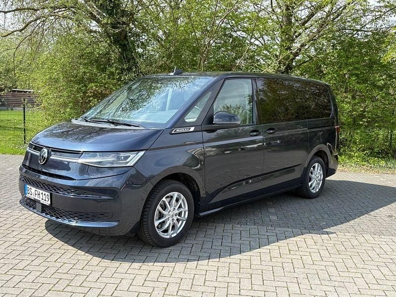 Gebraucht VW T7 Life 204 PS (150 kW) 2024 Blau Van