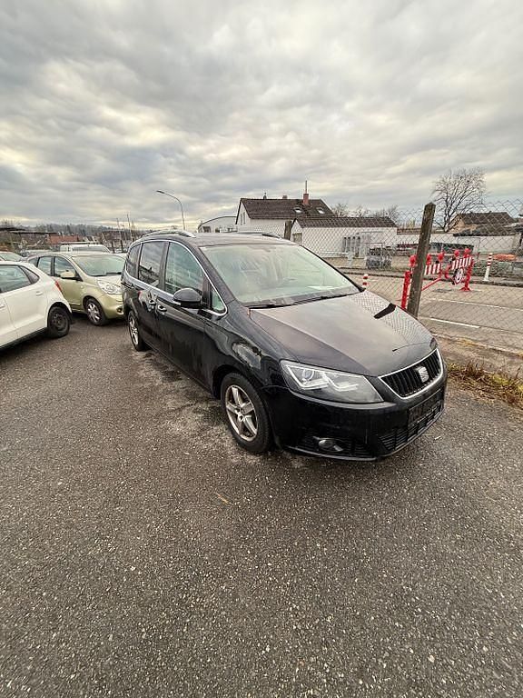 Schwarz Gebraucht 2011 Seat Alhambra Style Van / Kleinbus | 5.600 € (Fairer Preis) - Bild 1/4