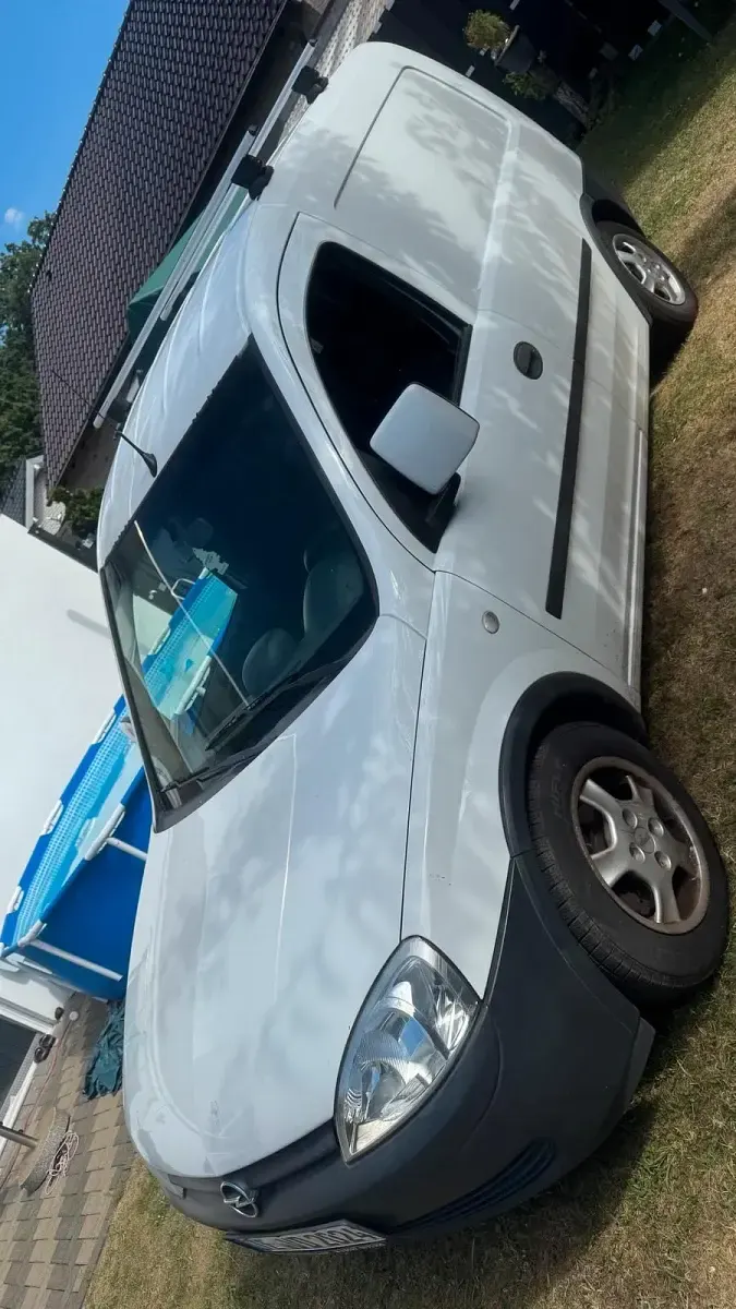 Gebraucht Opel Combo 75 PS (55 kW) 2011 Weiß Van / Kleinbus