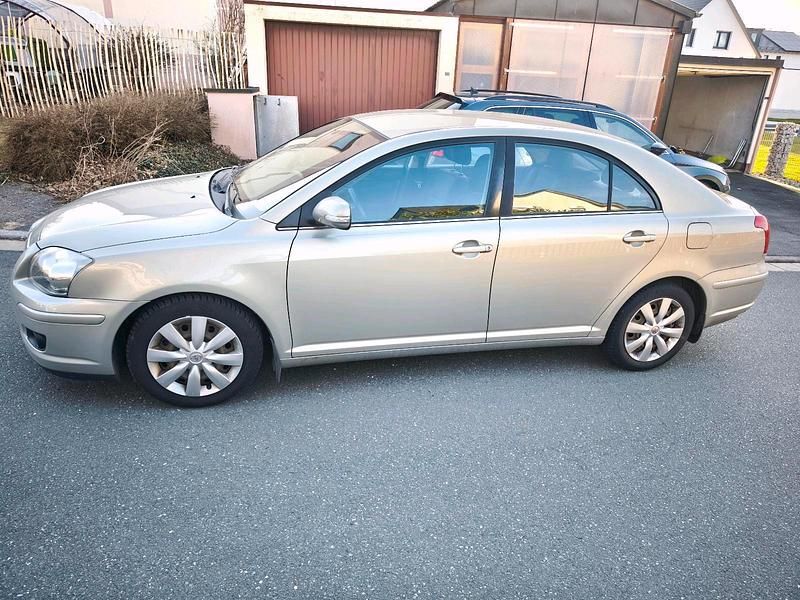 Gebraucht Toyota Avensis 129 PS (94 kW) 2007 Andere farben Limousine